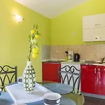 1 Bedroom Awesome In Ližnjan