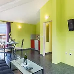 1 Bedroom Awesome In * Ližnjan