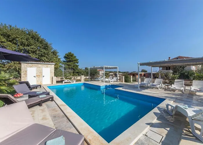 Apartment Gorgeous In With Wifi Liznjan