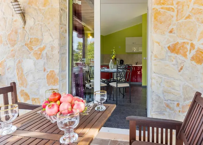 Gorgeous In With Wifi Apartment Liznjan